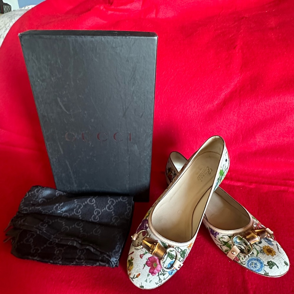 Gucci floral ballet flats.  Size 9.5